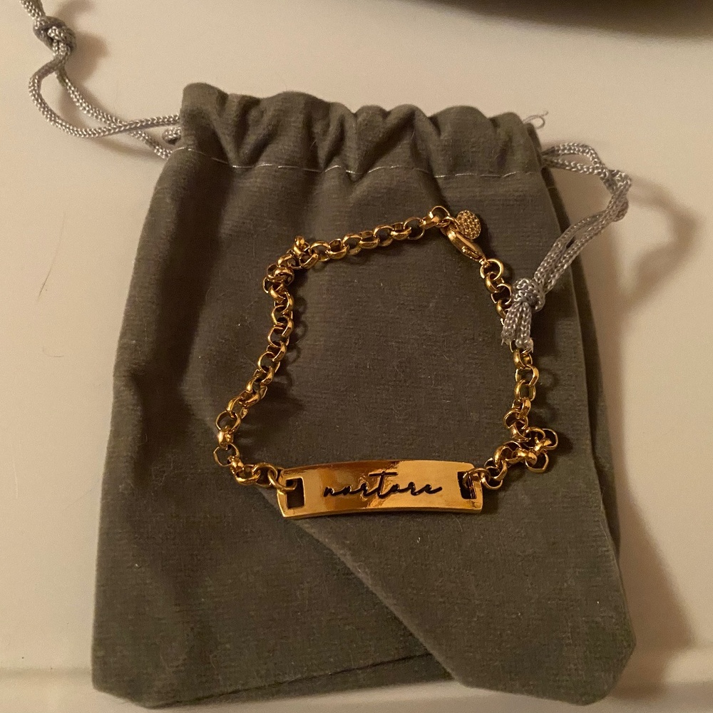 Brand new LENNY & EVA NURTURE bracelet gold tone